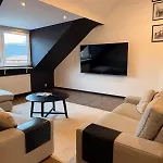 דירה Elegance And Sweetness Of Life In לייז'